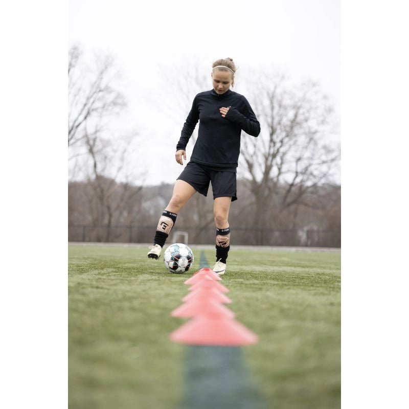 G-FORM YOUTH PRO-S VENTO SHINGUARD