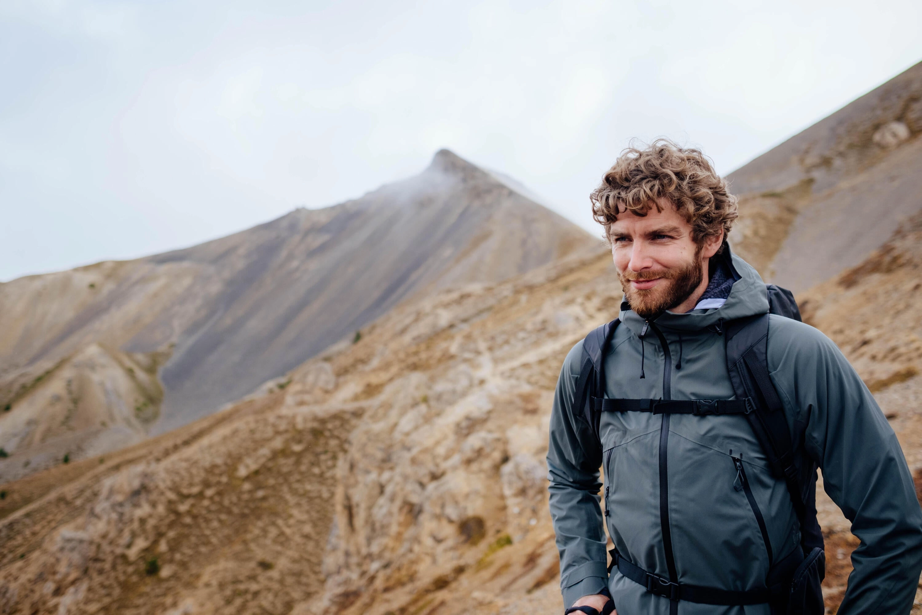 Quechua Men's MH500 Hiking Lightweight Waterproof Jacket